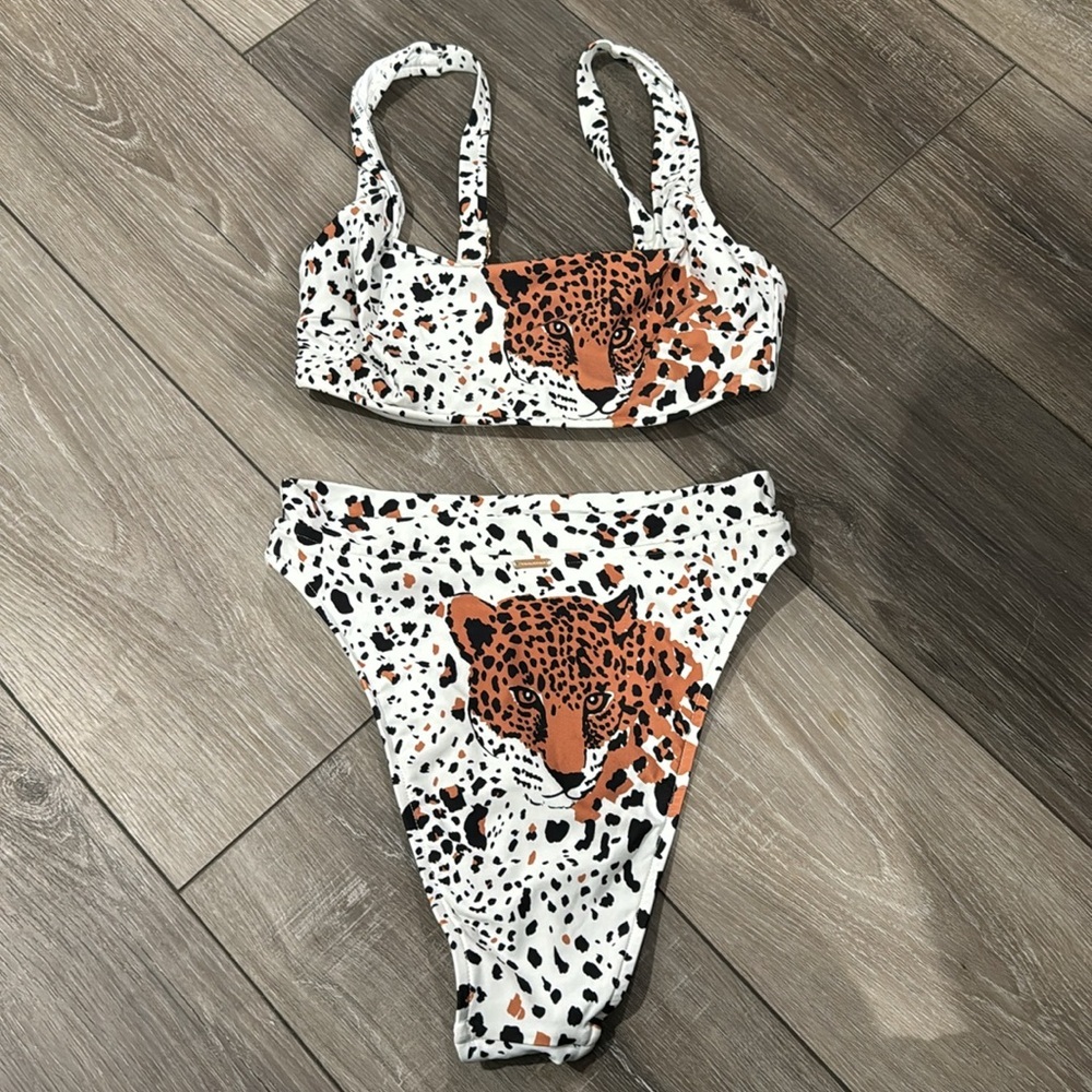 NWOT! Victoria Secret Animal Print Bikini Set - Picture 4 of 9